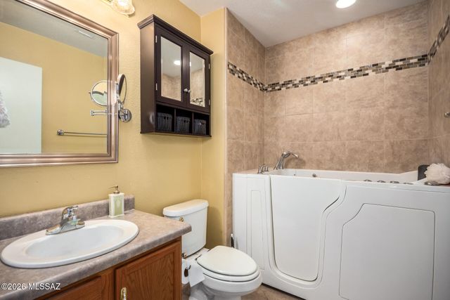 7414 S Nevil Drive, Tucson, AZ 85746