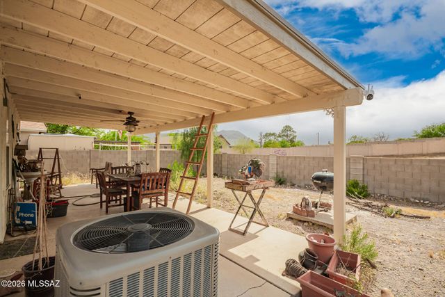 7414 S Nevil Drive, Tucson, AZ 85746