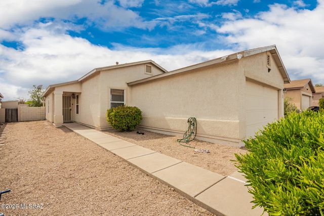 7414 S Nevil Drive, Tucson, AZ 85746