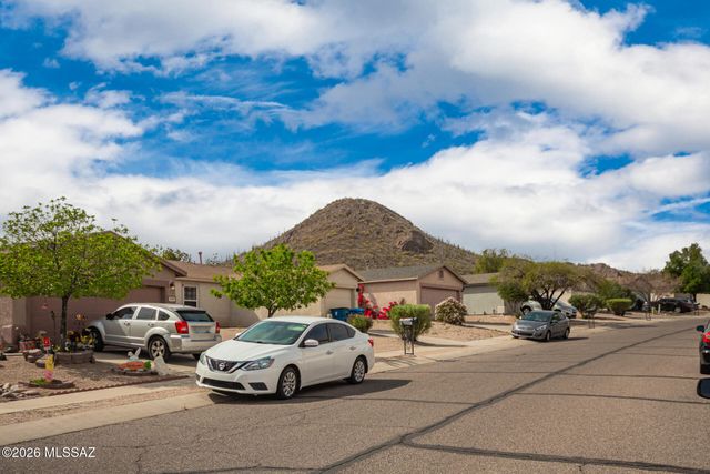 7414 S Nevil Drive, Tucson, AZ 85746