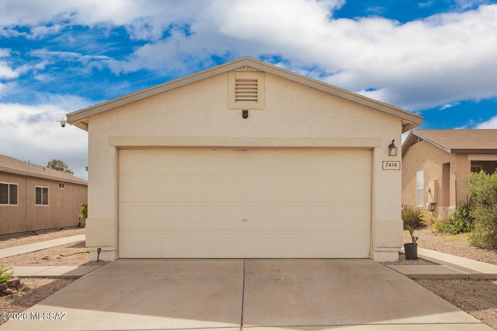 7414 S Nevil Drive, Tucson, AZ 85746