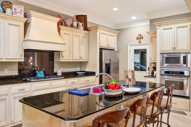 809 Darius Drive, Biloxi, MS 39532