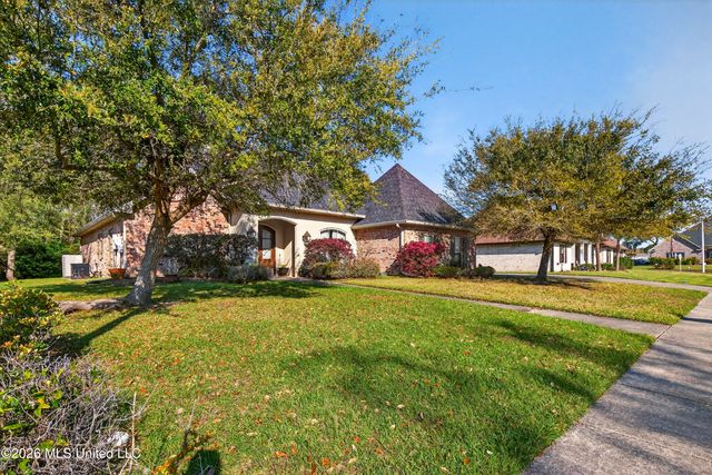 809 Darius Drive, Biloxi, MS 39532