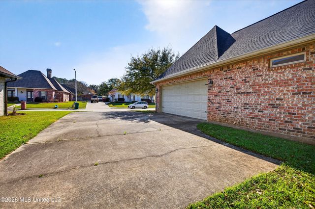 809 Darius Drive, Biloxi, MS 39532