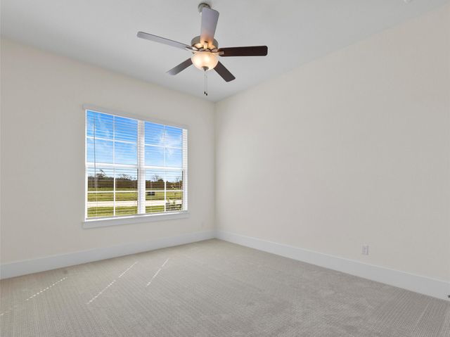226 Hydrangea Drive, Smithville, TX 78957