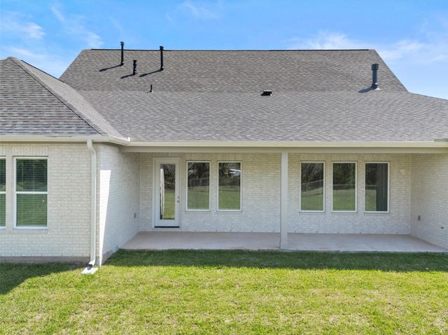 226 Hydrangea Drive, Smithville, TX 78957