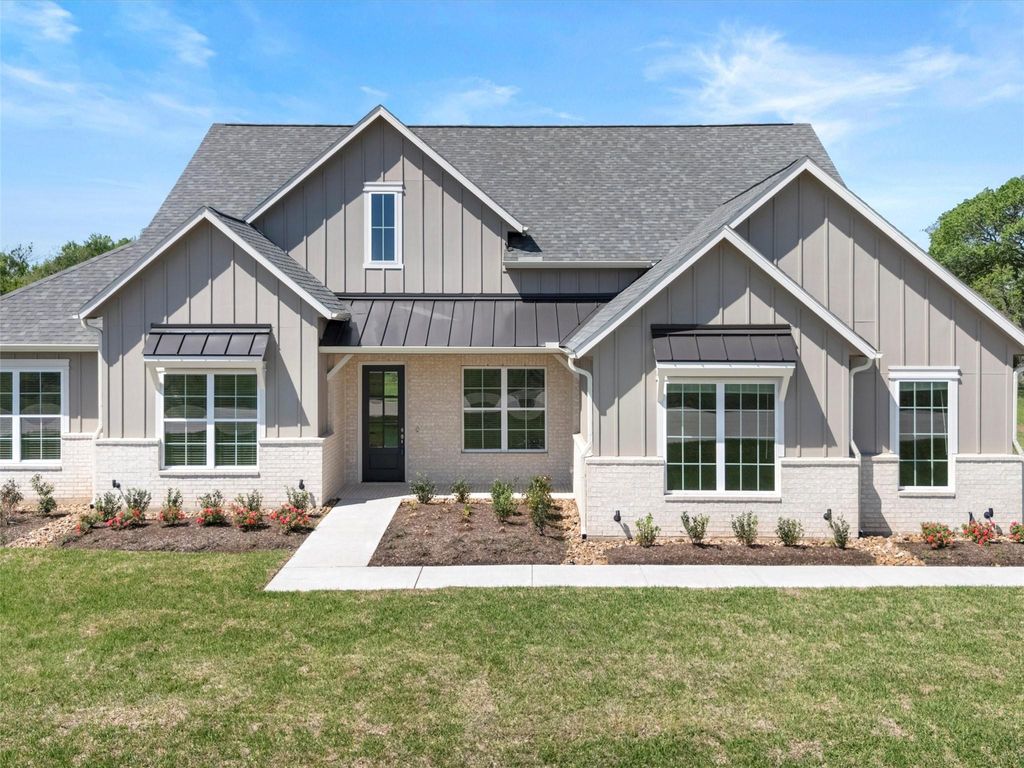 226 Hydrangea Drive, Smithville, TX 78957