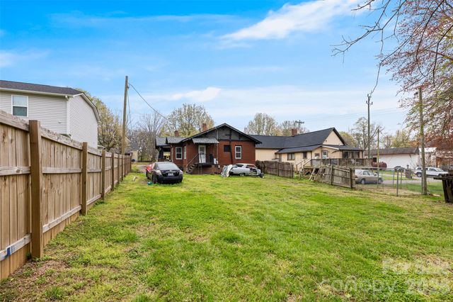1134 Wilson W Lee Boulevard, Statesville, NC 28677