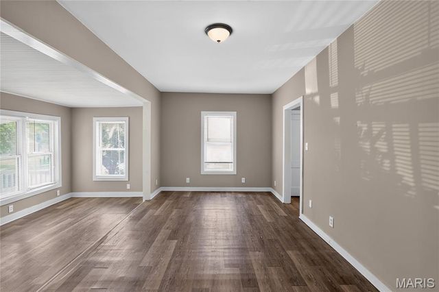 7041 Glades Avenue, St Louis, MO 63117