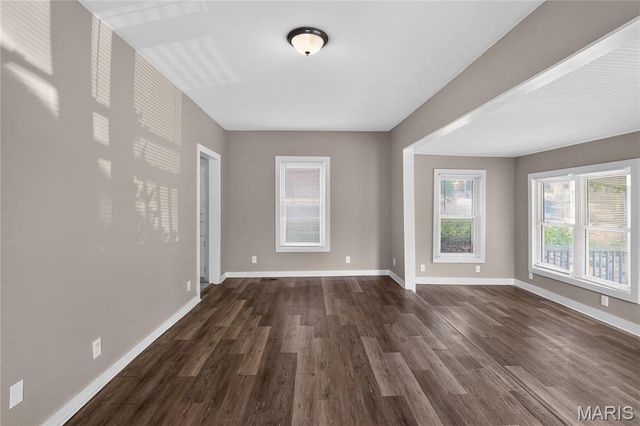 7041 Glades Avenue, St Louis, MO 63117