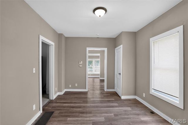 7041 Glades Avenue, St Louis, MO 63117