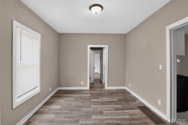 7041 Glades Avenue, St Louis, MO 63117