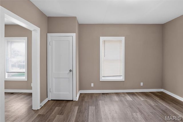 7041 Glades Avenue, St Louis, MO 63117