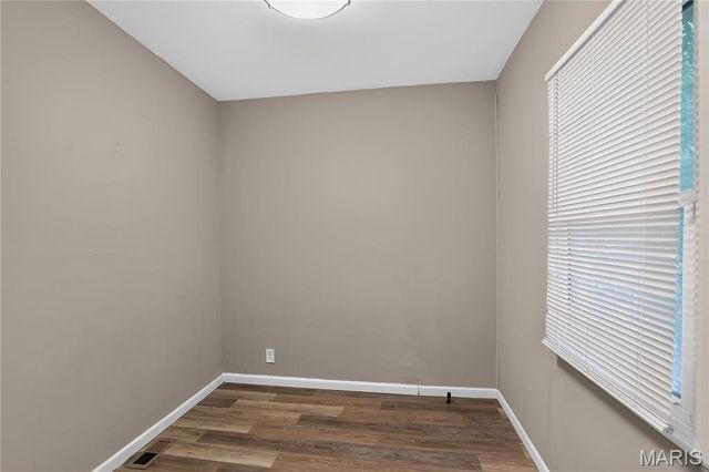 7041 Glades Avenue, St Louis, MO 63117
