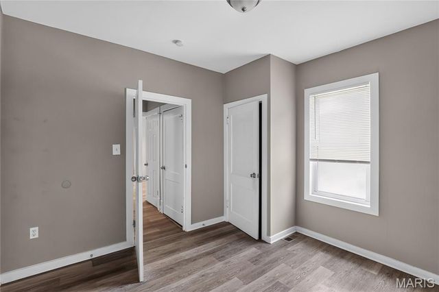 7041 Glades Avenue, St Louis, MO 63117
