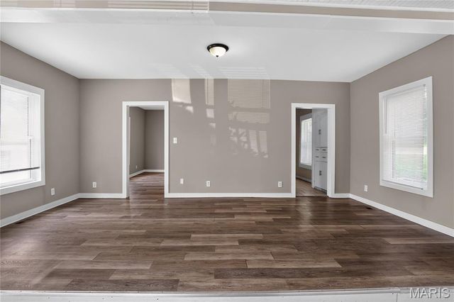 7041 Glades Avenue, St Louis, MO 63117