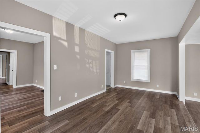 7041 Glades Avenue, St Louis, MO 63117