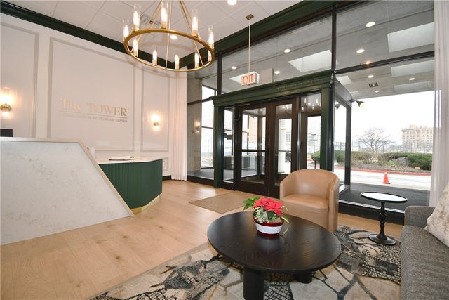 112 Washington Pl 2G, Downtown Pgh, PA 15219