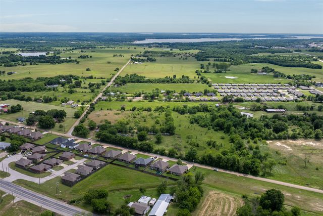 520 E Eubank Street, Mabank, TX 75147
