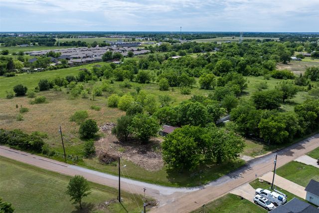 520 E Eubank Street, Mabank, TX 75147