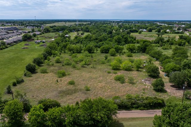 520 E Eubank Street, Mabank, TX 75147