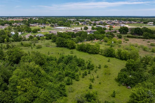 520 E Eubank Street, Mabank, TX 75147