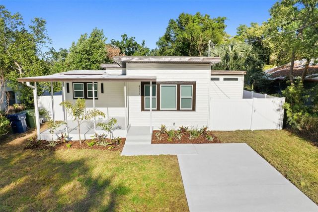 8711 N DEXTER AVENUE, Tampa, FL 33604