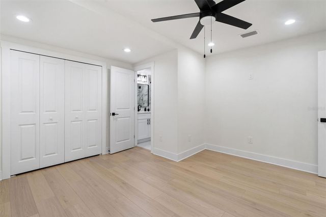 8711 N DEXTER AVENUE, Tampa, FL 33604