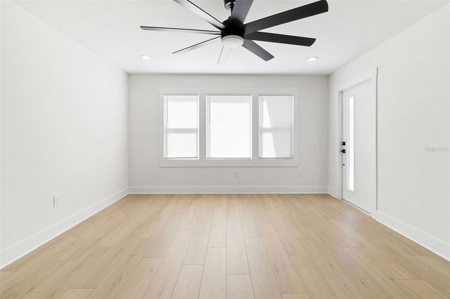 8711 N DEXTER AVENUE, Tampa, FL 33604