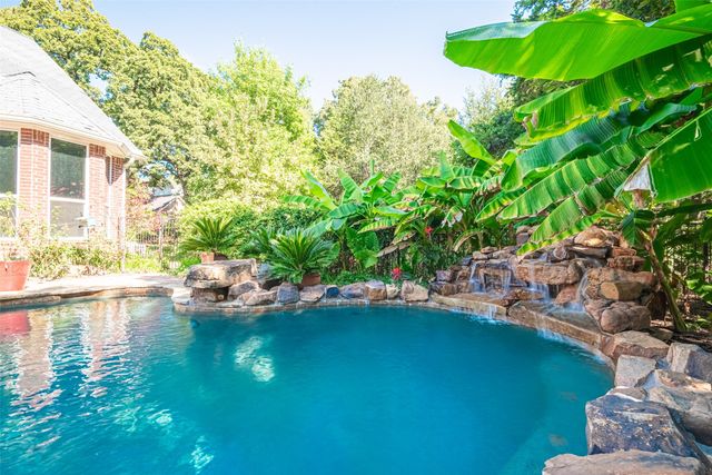 594 Garden Court, Southlake, TX 76092