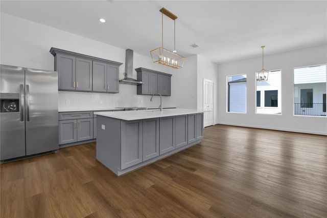 207 Edgewood Street B, Houston, TX 77011