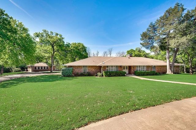 722 E Wheatland, Duncanville, TX 75116