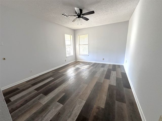 722 E Wheatland, Duncanville, TX 75116