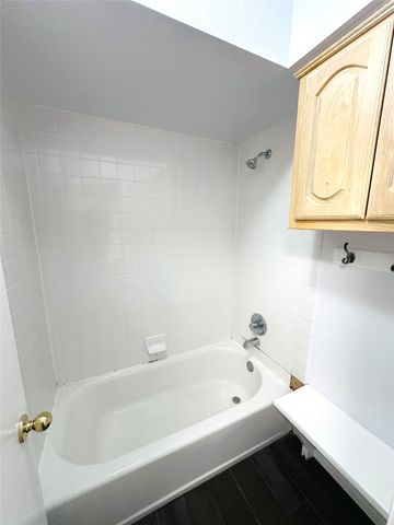 722 E Wheatland, Duncanville, TX 75116