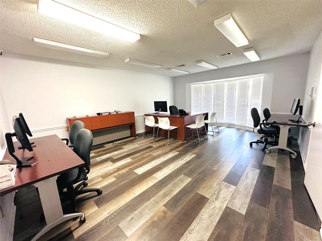 722 E Wheatland, Duncanville, TX 75116