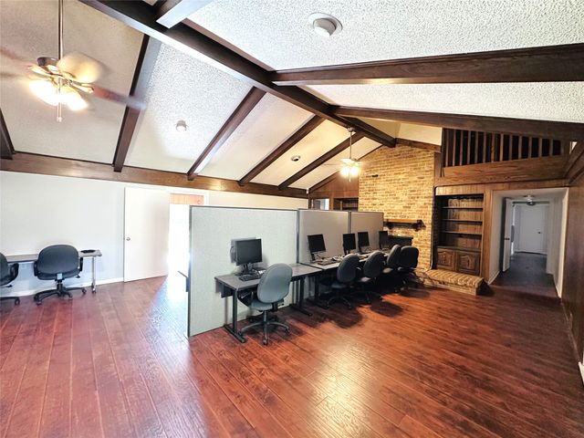 722 E Wheatland, Duncanville, TX 75116