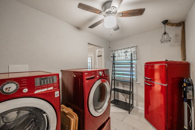 1045 Valentine Street, Hurst, TX 76053