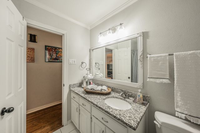1045 Valentine Street, Hurst, TX 76053
