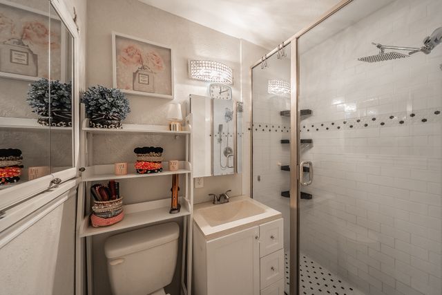 1045 Valentine Street, Hurst, TX 76053