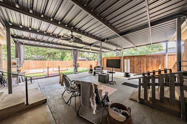 1045 Valentine Street, Hurst, TX 76053