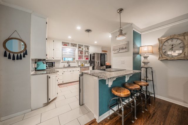 1045 Valentine Street, Hurst, TX 76053