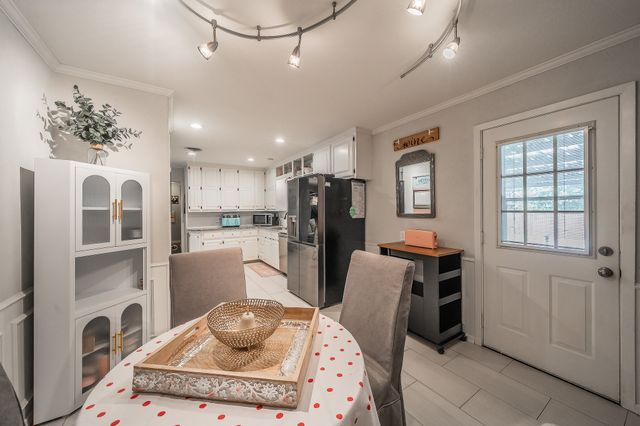 1045 Valentine Street, Hurst, TX 76053