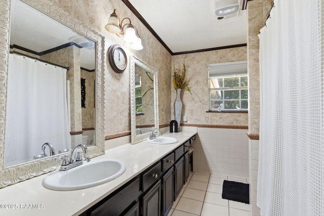 121 Tanya Street, Lafayette, LA 70507