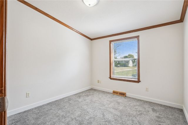 279 Paddock Cir, Iowa City, IA 52240