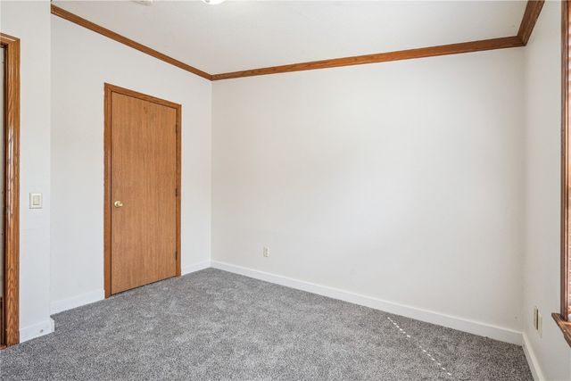 279 Paddock Cir, Iowa City, IA 52240