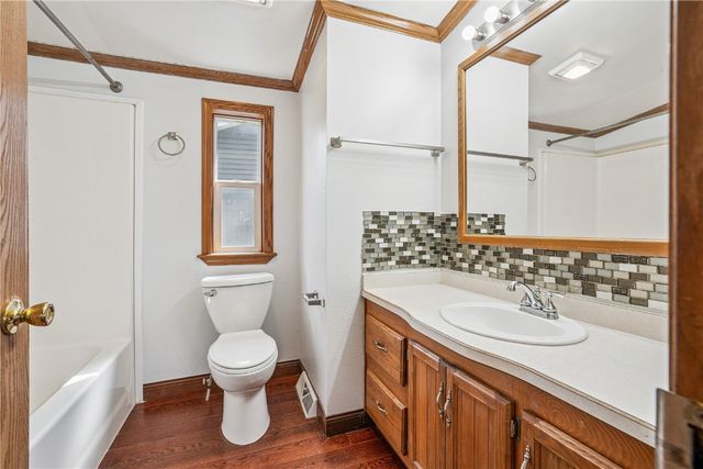 279 Paddock Cir, Iowa City, IA 52240