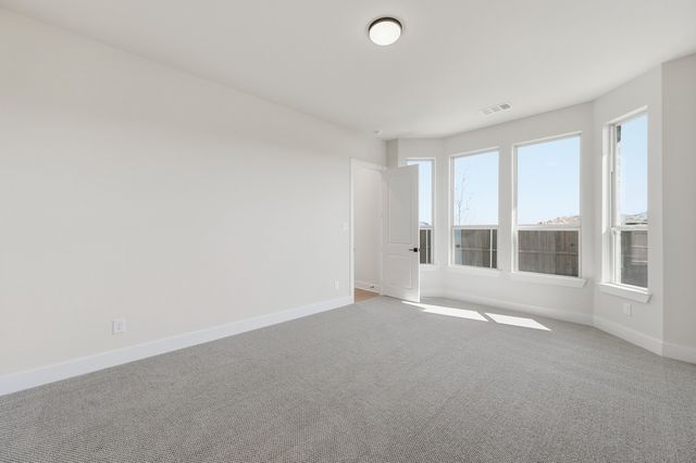 1025 Alberta Spruce Road, Fort Worth, TX 76247