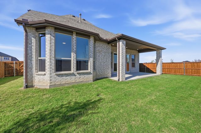 1025 Alberta Spruce Road, Fort Worth, TX 76247