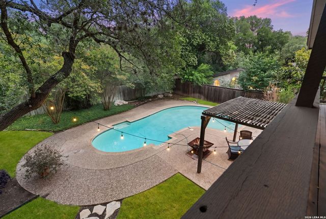 415 Woodway Forest Dr, San Antonio, TX 78216