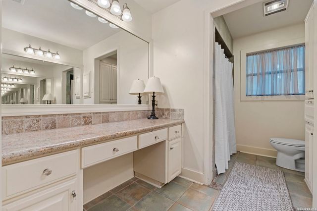 415 Woodway Forest Dr, San Antonio, TX 78216